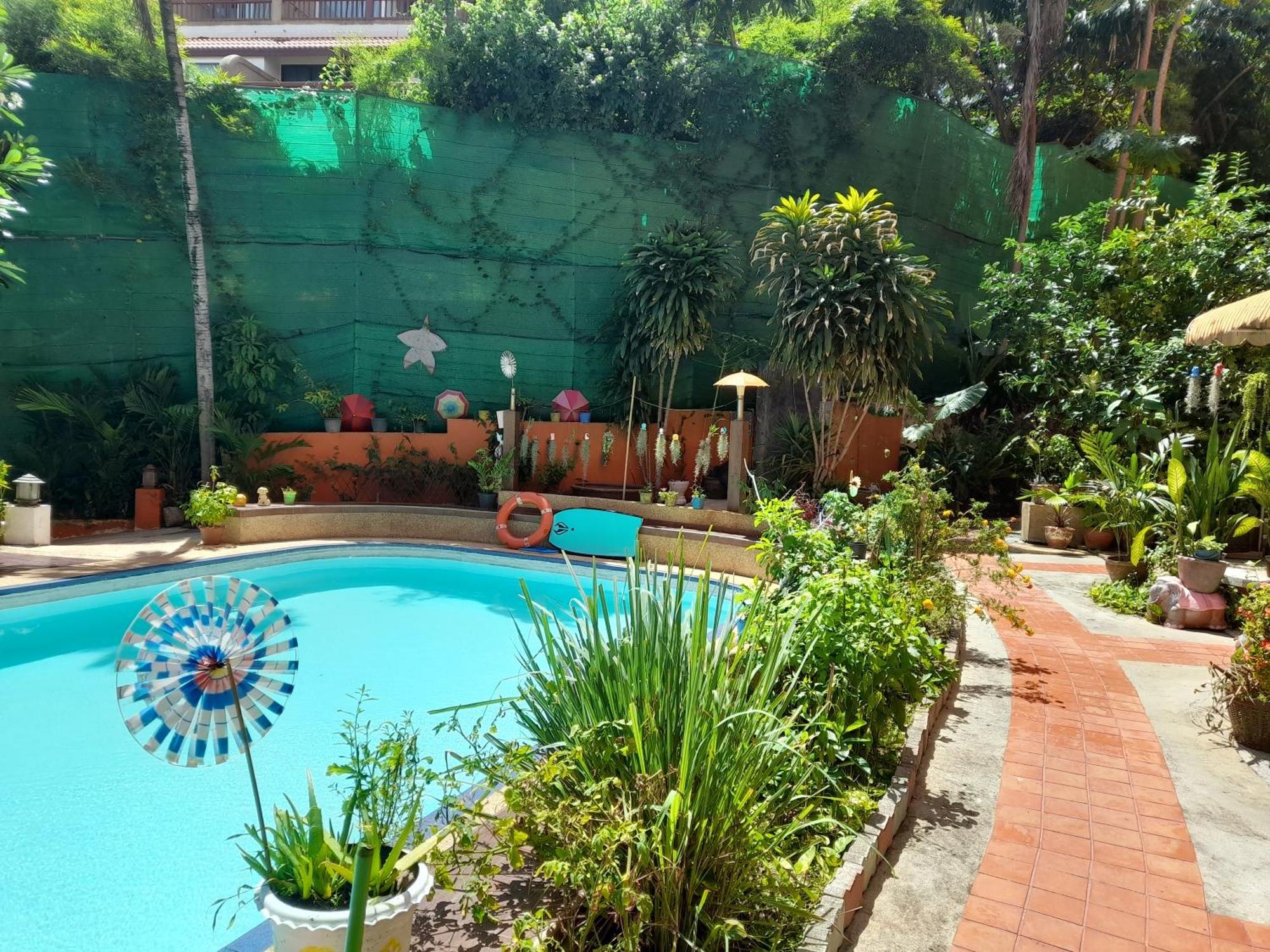 Porterhouse Beach Hotel Patong Екстер'єр фото