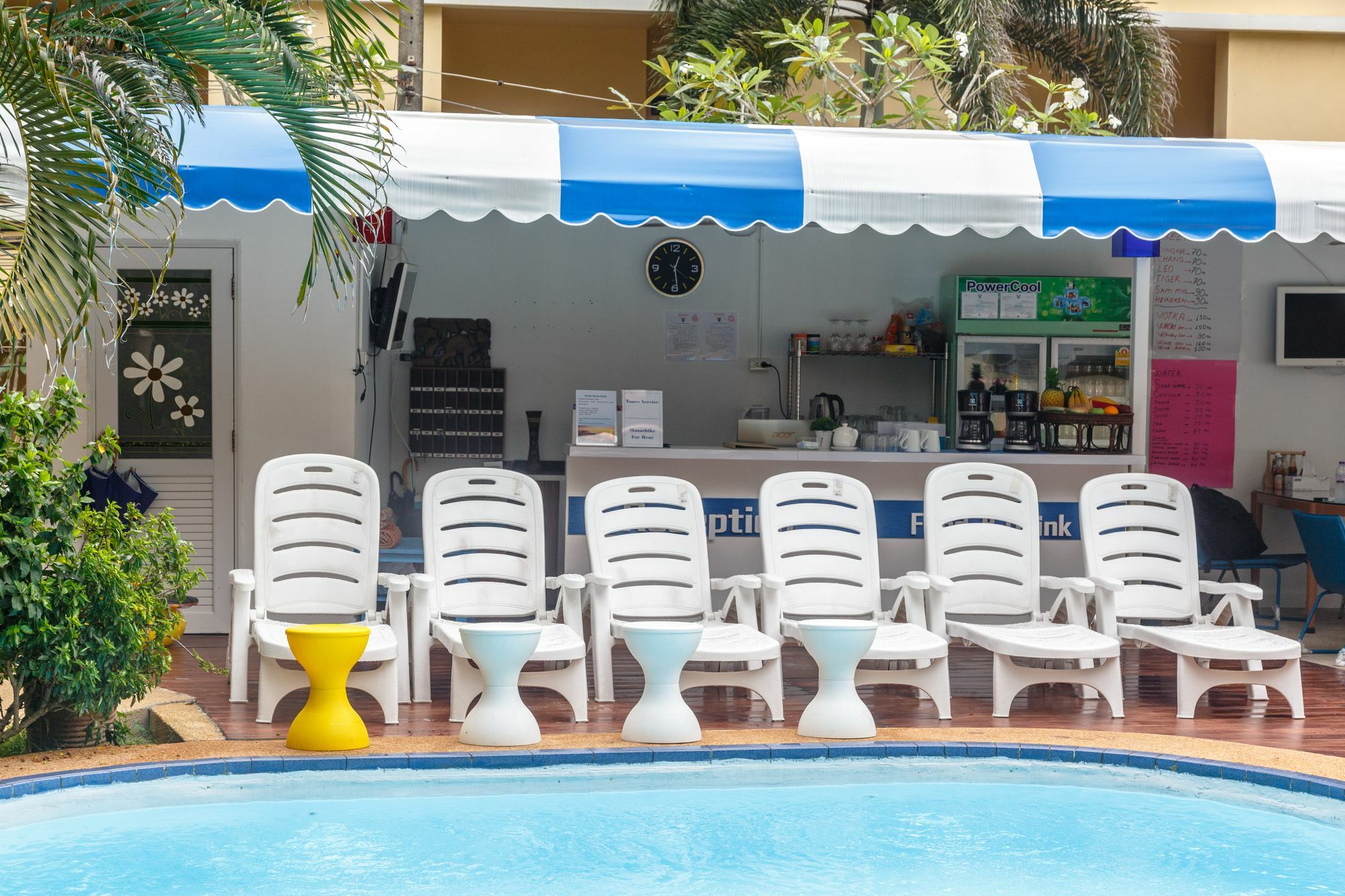 Porterhouse Beach Hotel Patong Екстер'єр фото